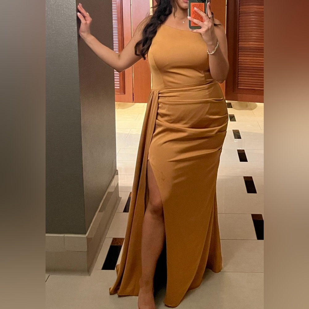 Evening gown party or bridesmaid dress